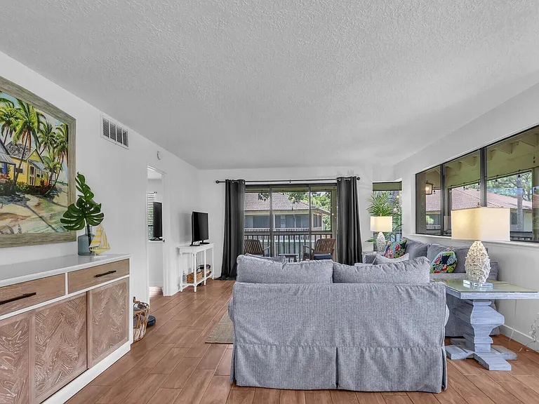 632 Brackenwood Cv — Photo 11