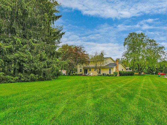 5th image of 8871 Charington Ct NW