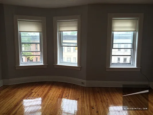 Rented by Highline Residential | media 34