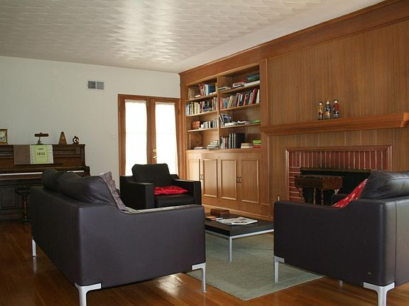 2nd image of 2475 Sierra Dr