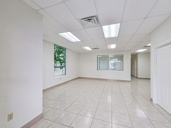 4th image of 9788 Clarewood Dr Ste 208