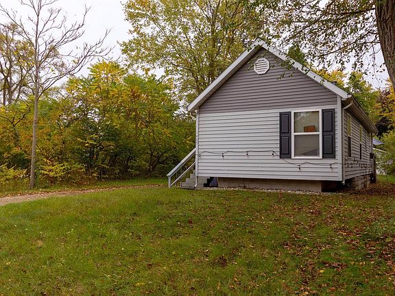 2nd image of 1405 Belnap St
