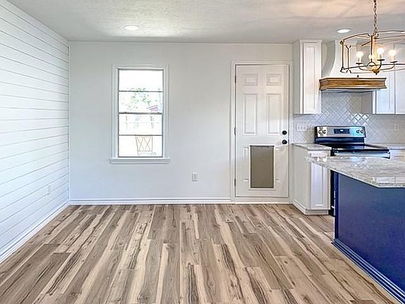 5th image of 930 Shady Ln