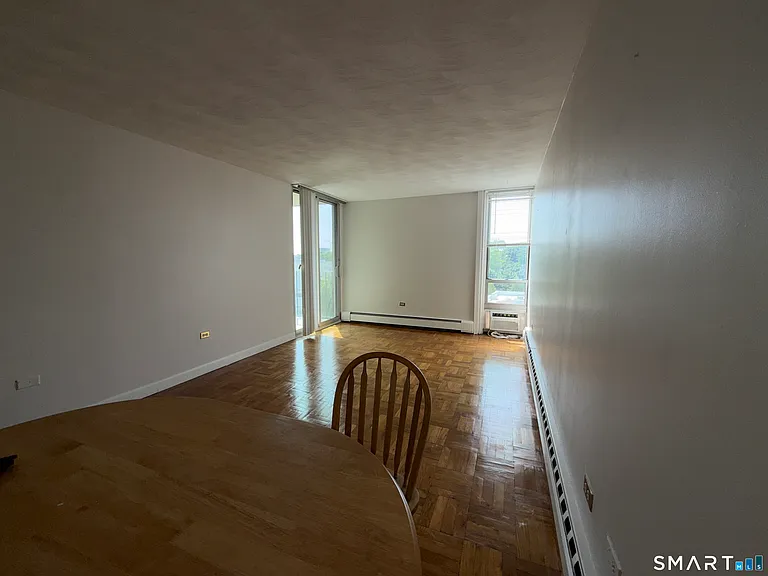 87 Glenbrook Rd #7G — Photo 12