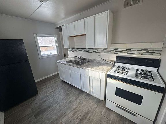4th image of 4018 Tyler St