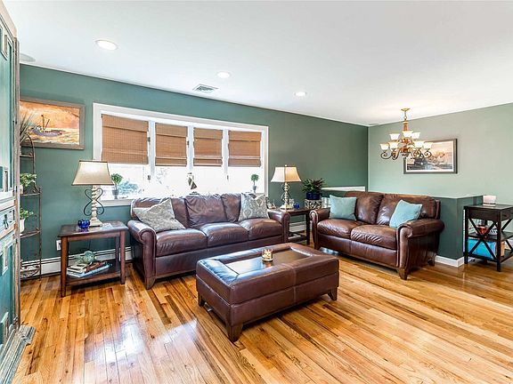 4th image of 519 Nassau Ave