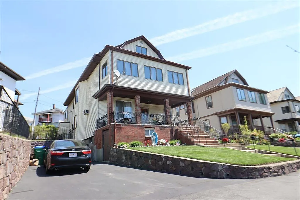Fellsway St Duplex — Photo 2