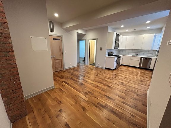 2nd image of 325 E 44th St #3E