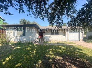 101 Pensacola Ave, Waxahachie, TX 75165