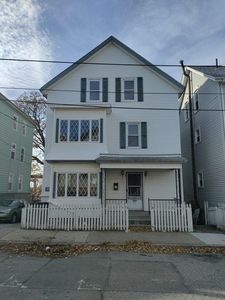 48 Meadow St, Fall River, MA, 02720