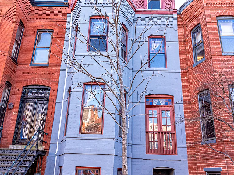 409 Constitution Ave NE #1 — Photo 1