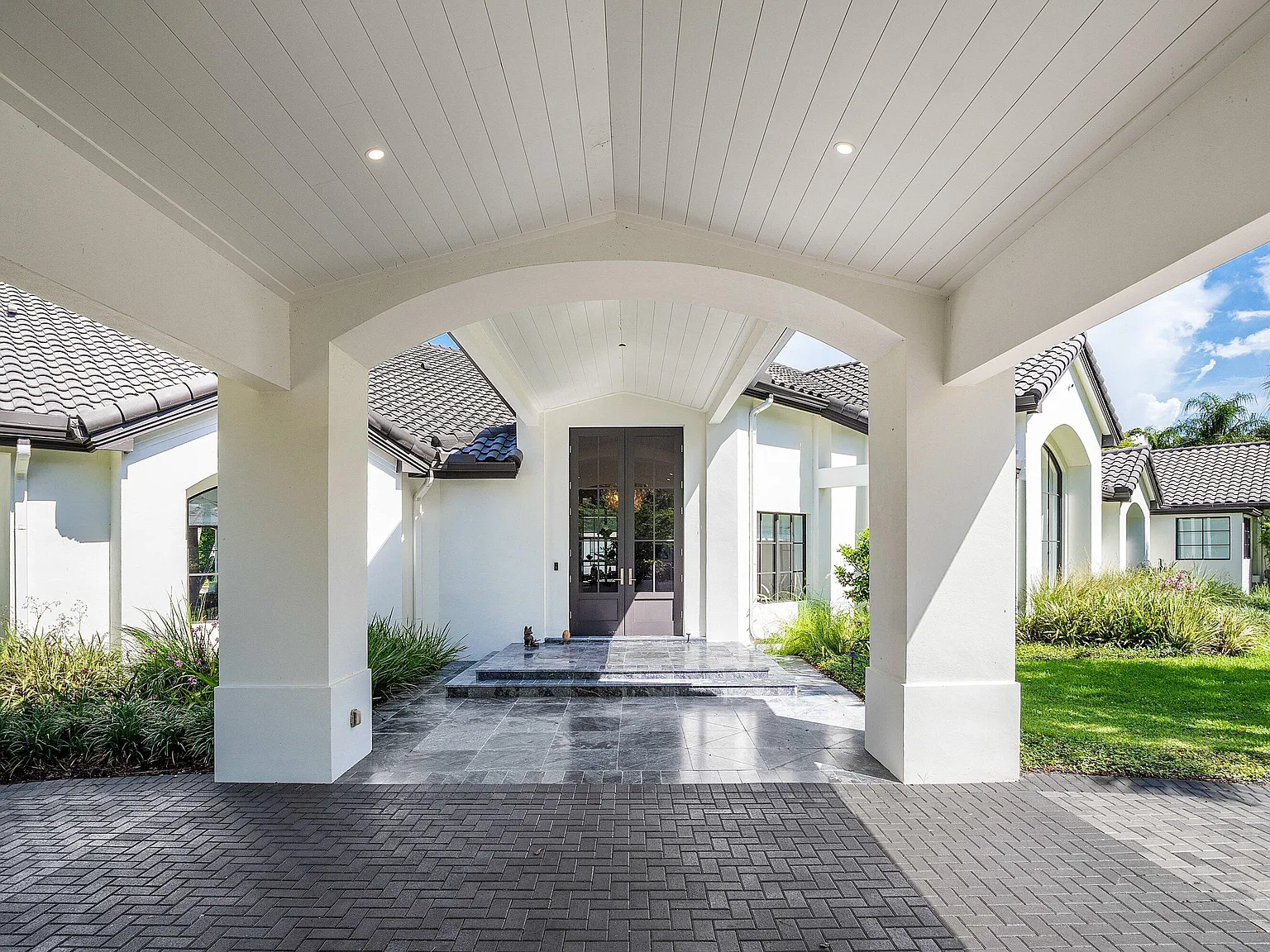 4 bed, 7.0 bath, 7650 sqft, $34,900 — Photo 4