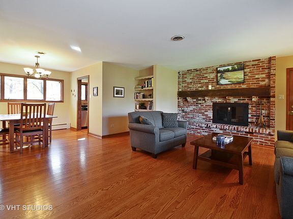 3rd image of 8802 121st St