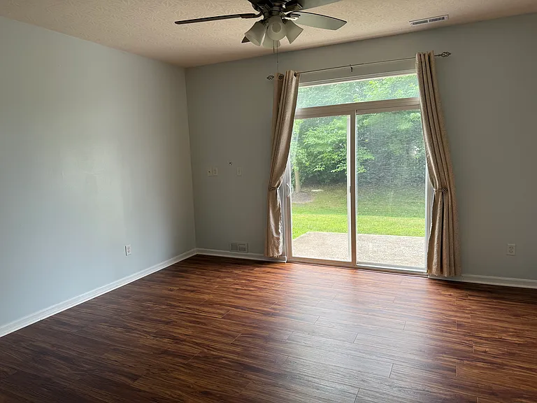 4407 Straight Arrow Rd — Photo 4