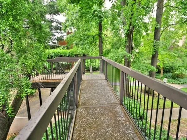 861 Woodside Ln E Unit 6, Sacramento, CA 95825