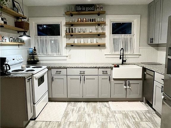 5th image of 1307 E 52nd Street