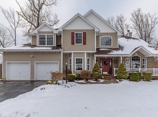 8 Matthew Dr, Sparta, NJ 07871