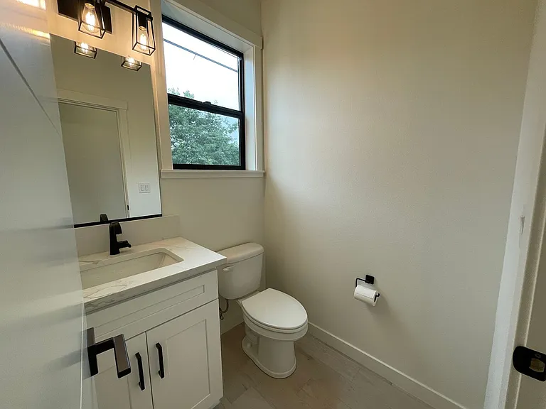 8191 N Haven Ave — Photo 15