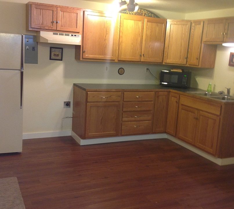 2nd image of 206 Earle St #Ear206-5