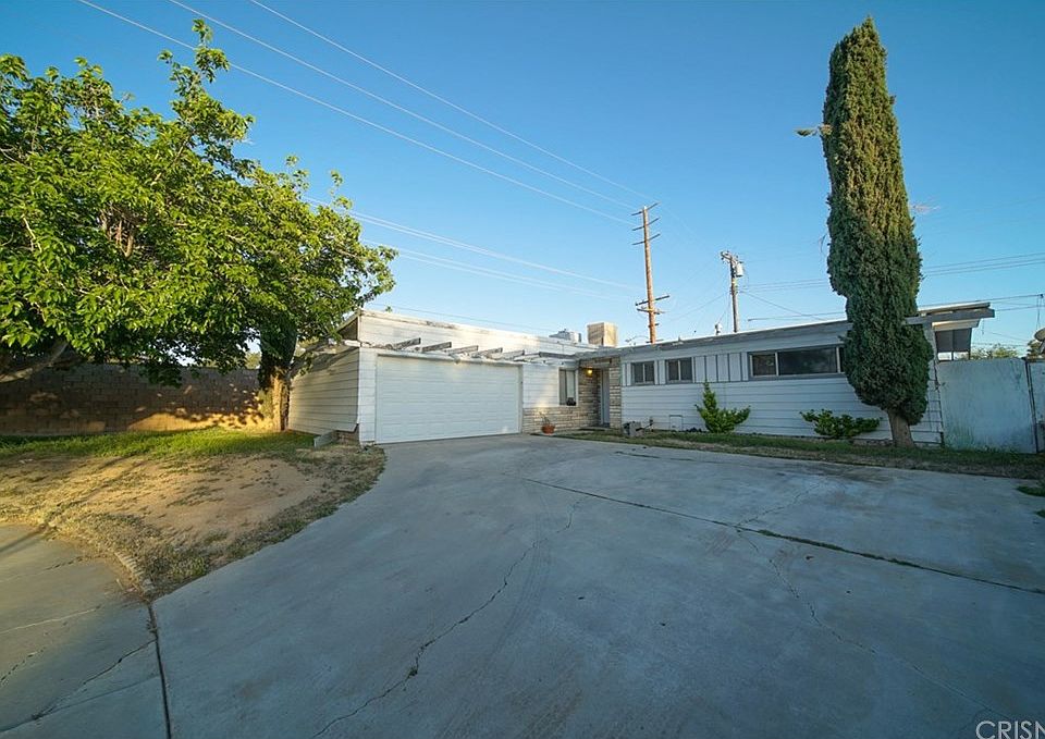 1st image of 1004 W Avenue H1