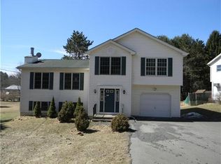2248 Clearview Dr, East Stroudsburg, PA 18302
