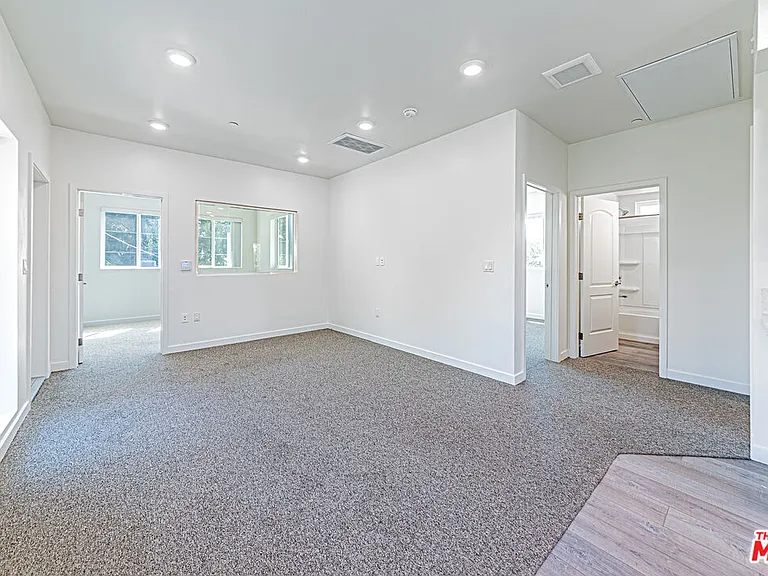 5912 Satsuma Ave — Photo 30