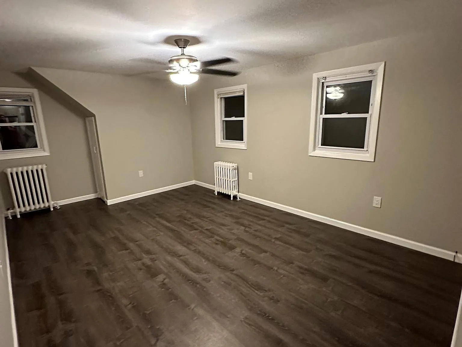 2 bed, 750 sqft, $2,250 — Photo 3