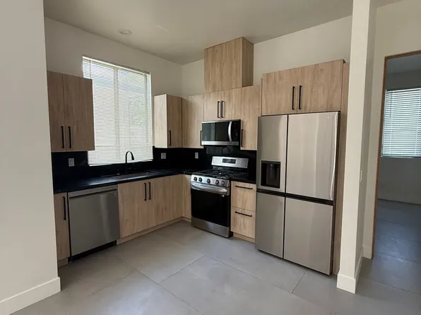 22745 Califa St, Woodland Hills, CA