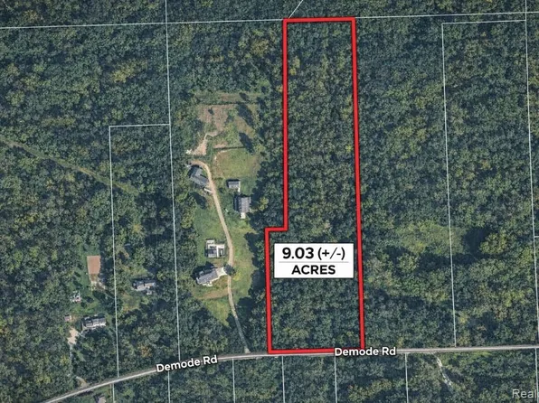 3940 Demode Rd, Holly, MI 48442