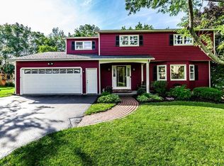 8188 Pembroke Dr, Manlius, NY 13104