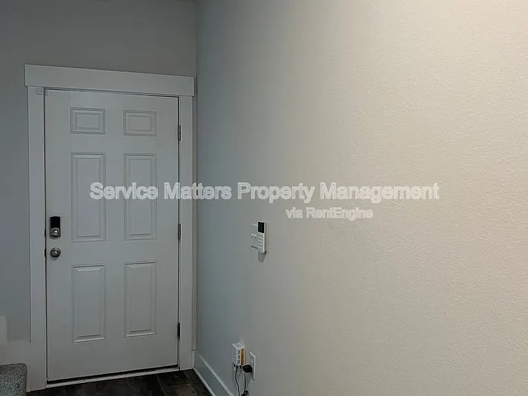 1615 Iroquois Ct — Photo 3