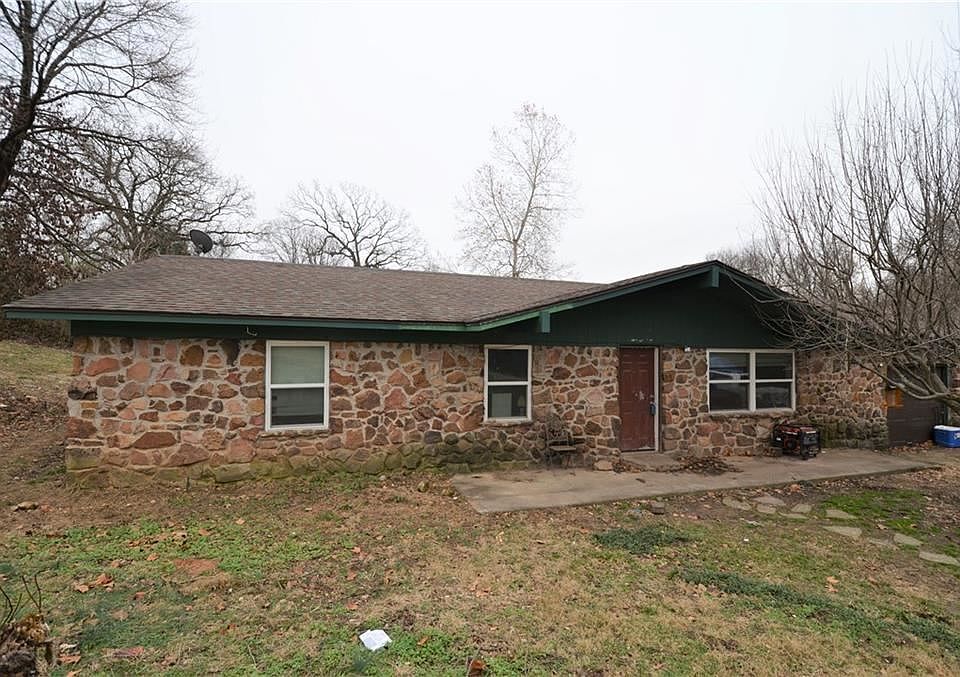 1st image of 21251 Oak Park Ln