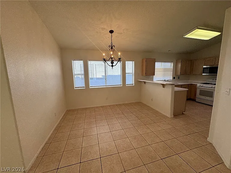 3932 Marble Mountain St — Photo 6