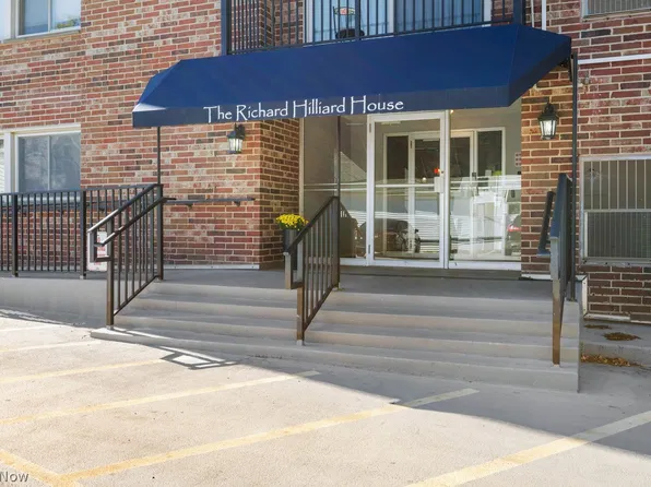 15555 Hilliard Rd APT 702B, Lakewood, OH 44107