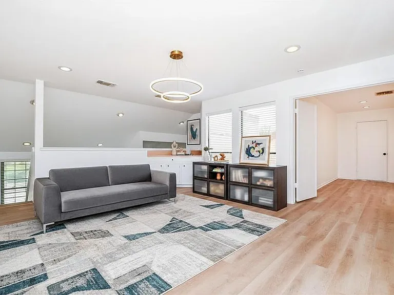 11907 Pepperdine Ln — Photo 6