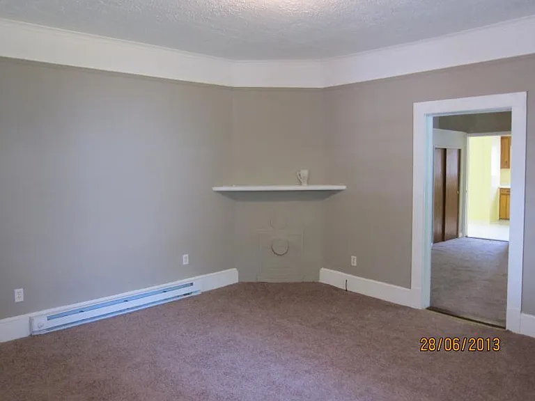 372 Oliver St — Photo 7
