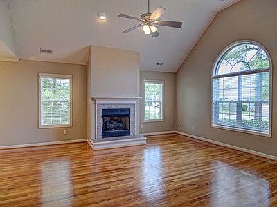 4th image of 761 Settlers Ln