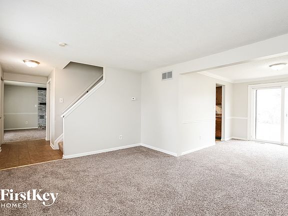 3rd image of 8939 Mariposa Dr