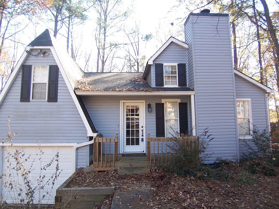 Really cute home with newer roof