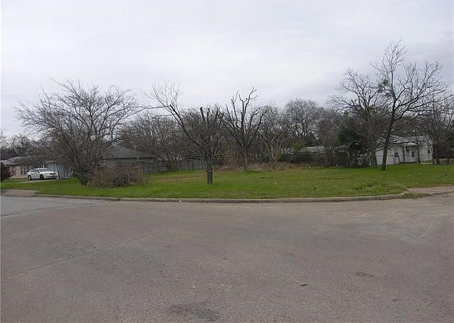 2nd image of 401 Cimarron Trce