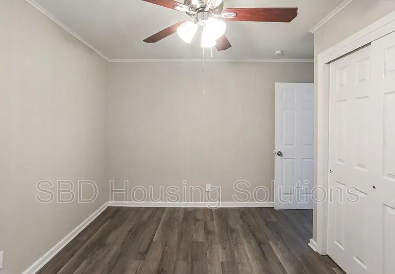 1903 S Crescent Ave — Photo 6