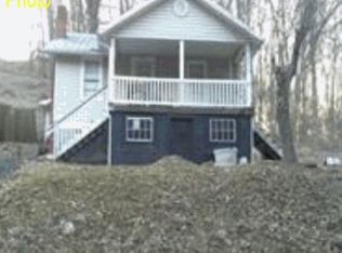 411 Independence Ave, Mount Carmel, TN 37645