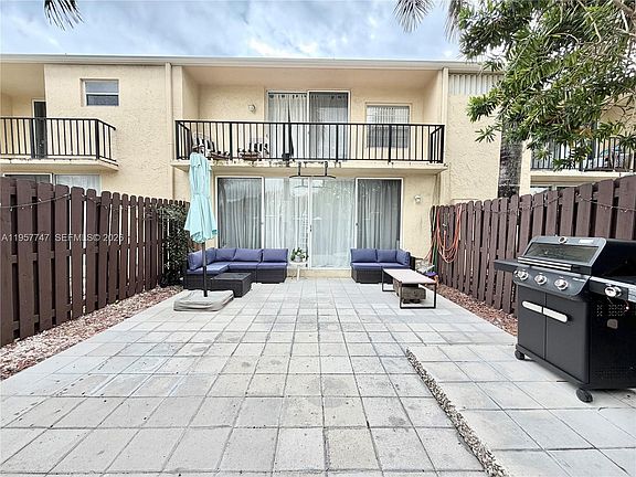 5th image of 2203 NE 7th St #14