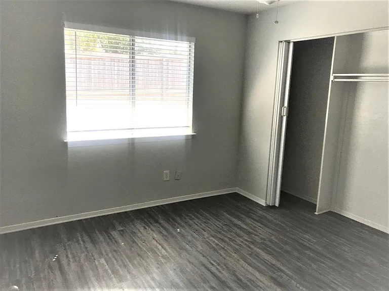 5110 Palo Alto Dr — Photo 8