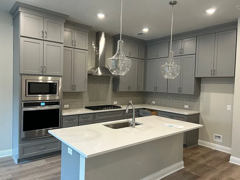 4561 Refugio Dr — Photo 10
