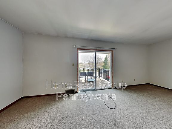 5th image of 901 Crescent Ave #6