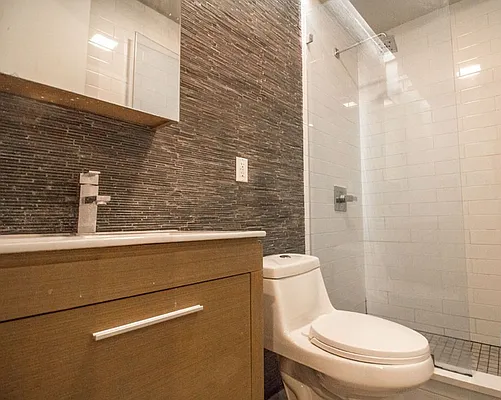 Rented by Compass | media 27