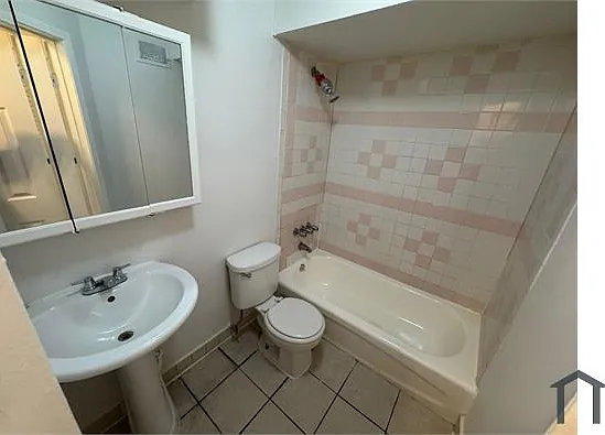 18 Skyline Dr #2 — Photo 2