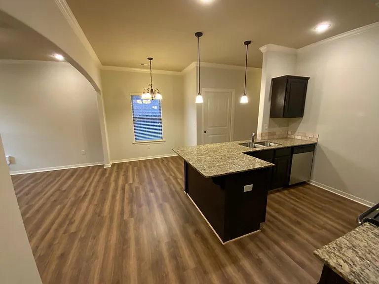 2639 N Arroyo Ave — Photo 11