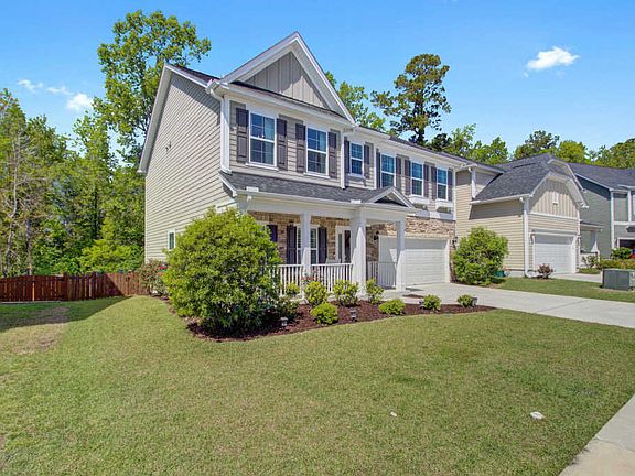 3rd image of 118 Elliot Creek Ln